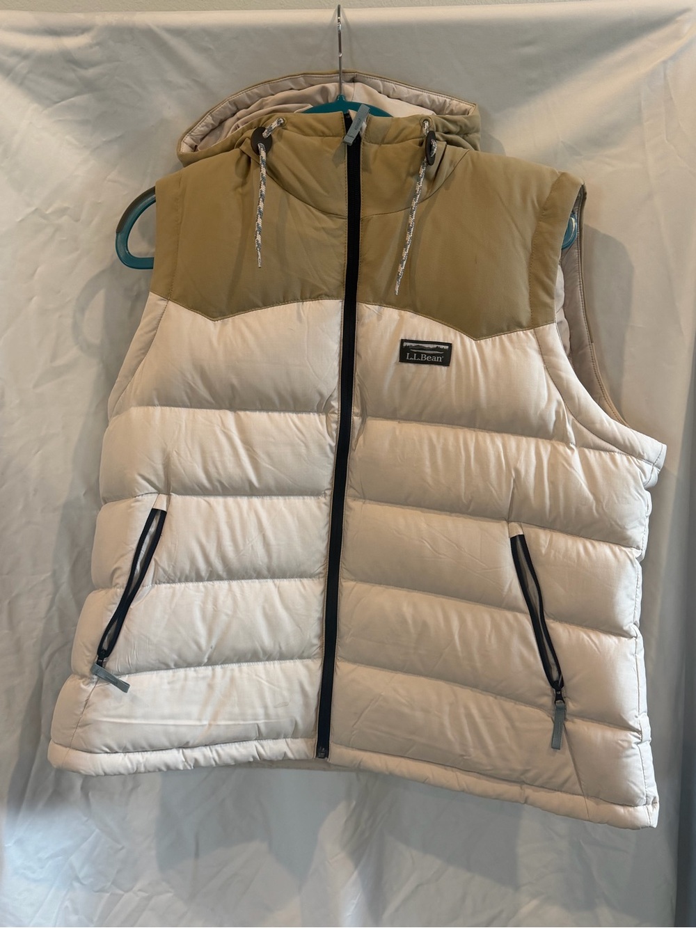 L.L. Bean Two-Tone Puffer Vest in Cream and Tan
